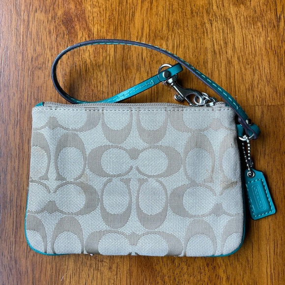 Authentic Coach Wristlet (‘08-‘12) - Picture 2 of 6